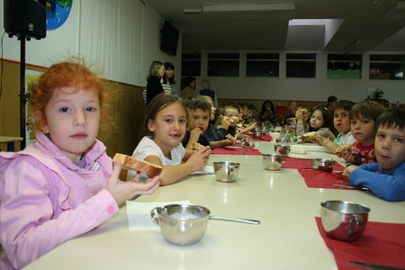 Tradicionalni slovenski zajtrk v Košani (13)